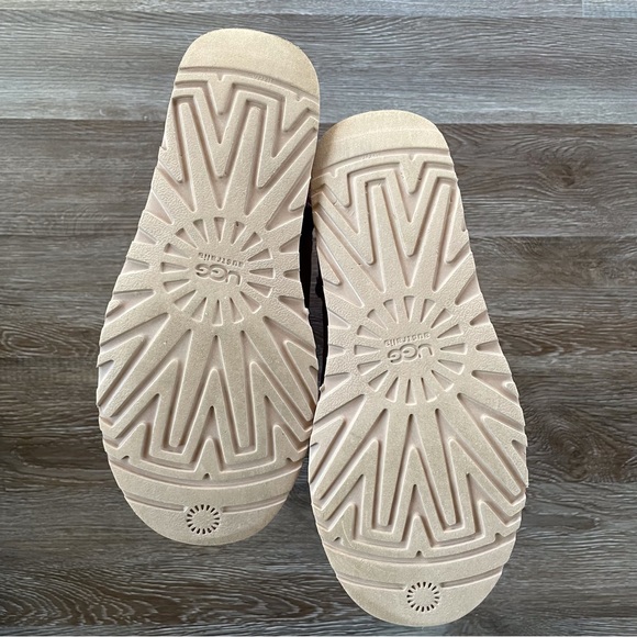 Womens Ugg Classic Tall 5815 W/PWN Plum Wine Boots - Picture 7 of 14